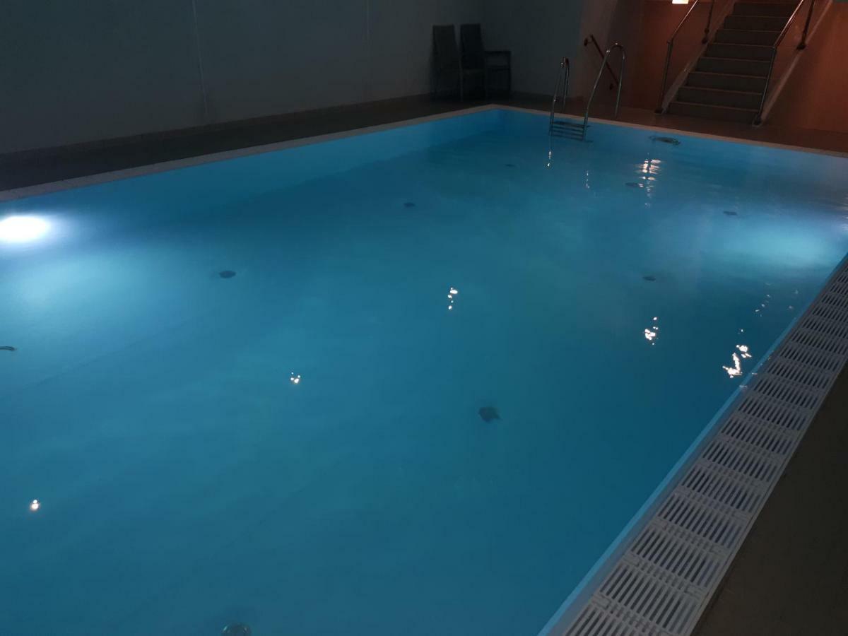Apartment Am Pool Und 7 Neu